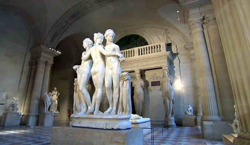 Les 3 Gr&acirc;ces dans l'ancienne salle de bal du Louvre