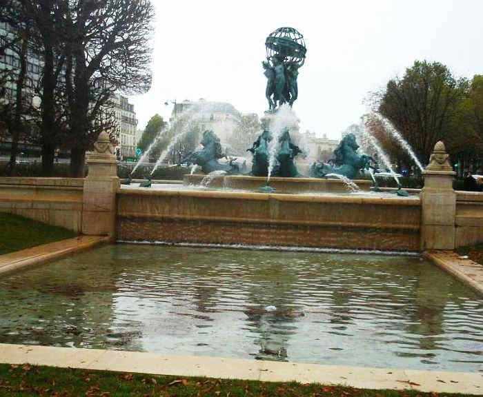 Fontaine des 4 parties du Monde Paris